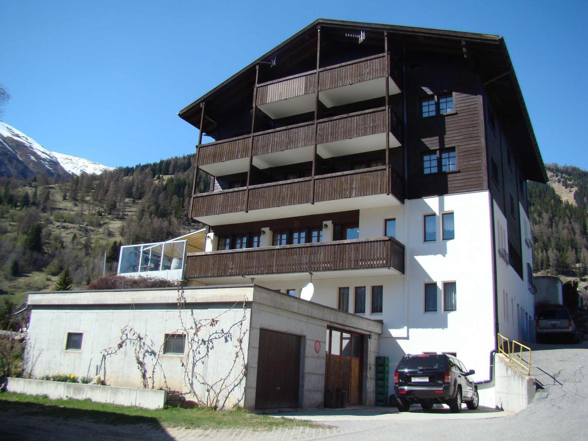 Hotel Weisshorn Goms Екстер'єр фото
